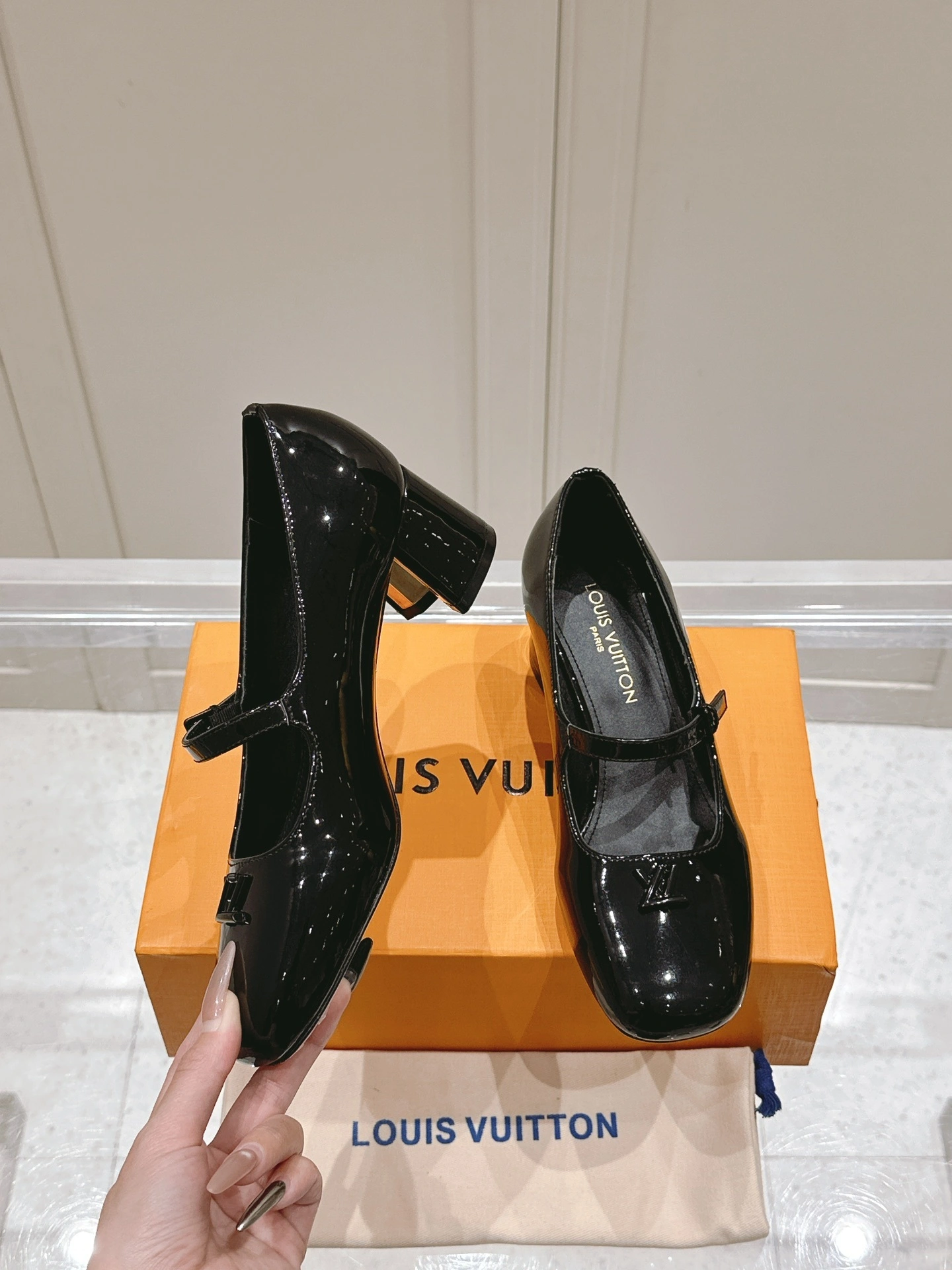 COCO-- 8V 1AGYBX Calfskin goatskin Heel height：5.5CM item:E-X198D4117